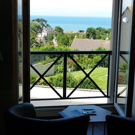 Le Ruban Bleu Face A La Mer Arromanches-les-Bains Zewnętrze zdjęcie